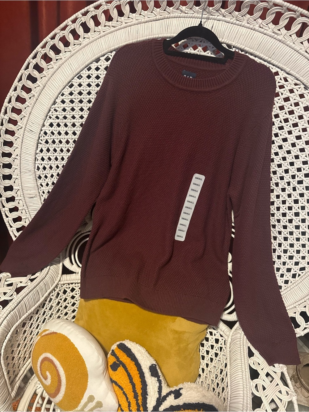 Gap Men’s Wine-colored sweater. Perfect fall!!! Size small.
